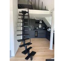 Möbelierte 1,5 Zimmer DG- Wohnung! Nähe englischer Garten! - Oberhaching Deisenhofen