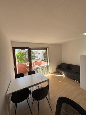 Foto - Möbliertes 1-Zimmer-Apartment mit Balkon