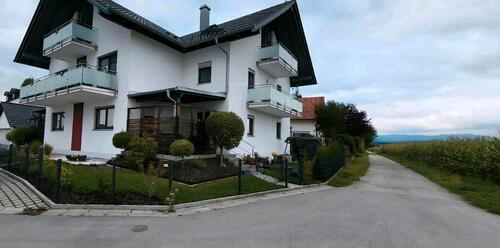 Foto - Wohnen wie im Haus: 120m2 große Wohnung mit Balkon,Terasse,Garten