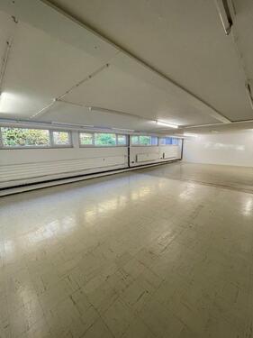Foto - Lagerraum ab 102 m² ab 01.01.25 und 195 m² ab sofort zu vermieten
