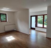 ruhige, helle 3,5 Raum Wohnung 99 m2 mit EBK, Terrasse & Garten - Oederan