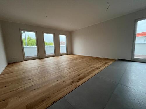 Foto - Zur Miete - Geräumiges 3-Zimmer-Penthouse mit Dachterrasse E R S T B E Z U G