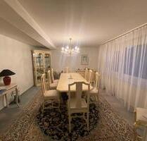 Wohnung 230qm, zentral in Neukirchen