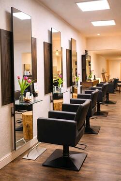 Foto - Friseurstuhl zu vermieten - 350€ All inclusive -Stuhlmiete-