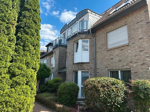 Foto - ETW Schönebeck, 3,5 Zi, 2. Etg. DG, gr. Balkon, 2. Stellplätze