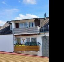 Helle 1,5 Zimmer DG-Wohnung mit Balkon in Meckenheim
