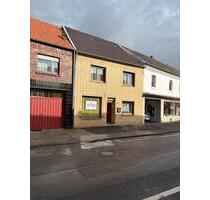 Interessantes Wohnhaus mit einem Ladenlokal in Hückelhoven