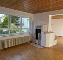 Helle 3,5 Zi EG-Whng mit Holzkachelofen, großer Terasse, Garten - Ofterdingen