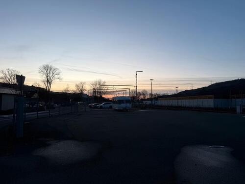 Foto - Stellplatz draußen Zu Vermieten!! Wohnwagen, Quad, Anhänger!