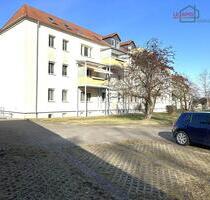 GEMÜTLICHE, RENOVIERTE 4-RWG IM CHARMANTEN BÖHLEN M. SEPARATER KÜCHE, TAGELICHTBAD U. PKW-STELLPL.