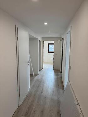 Foto - Frisch renovierte 3-Zimmer Dachwohnung in Weikerseim