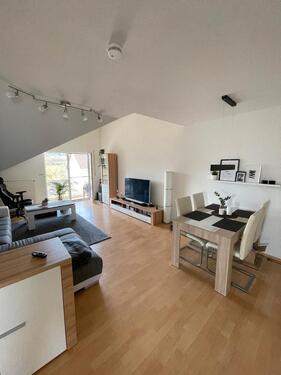 Foto - Helle 3- Zimmer- Dachgeschosswohnung