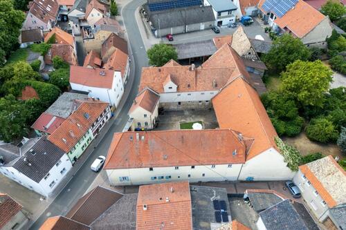 Foto - 12 Zimmer Bauernhaus, Landhaus zum Kaufen in Gau-Odernheim