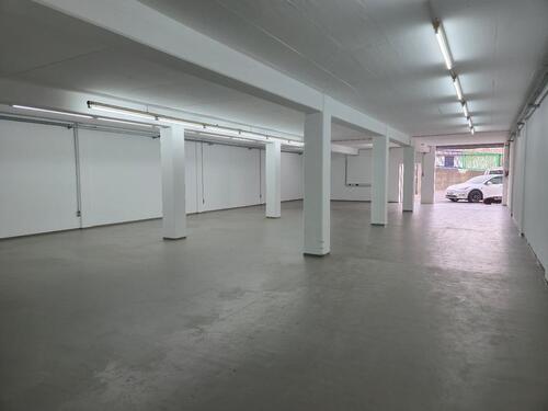 Foto - HalleLagerflächeGarageGewerbefläche zu vermieten ca. 223m²