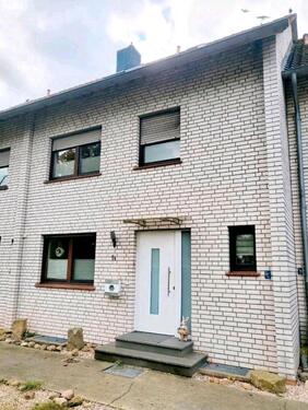 Foto - Großzügig RMH Haus Wohnung Garten Garage Entwicklungspotenzial