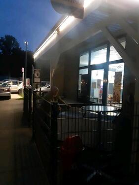 Foto - Imbiss +Kiosk+Lager - 500,00&nbsp;EUR Kaltmiete, ca.&nbsp; 50,00&nbsp;m&sup2;