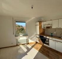 Lichtdurchflutete 2,5-Zimmer-Wohnung mit großem Balkon u. EBK - Ofterdingen