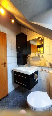 Foto - VERMIETE 60qm - 2 ZIMMERKÜCHEBAD (Dusche, WC ) DG KALTMIETE