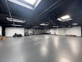Foto - Gewerbehalle mit Büroteil in attraktiver Lage!