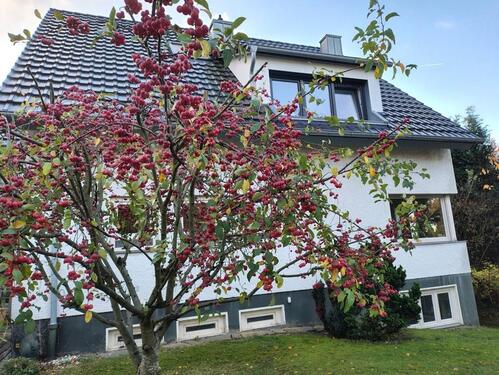 Foto - Großzügiges Einfamilienhaus mit Ausbaupotential und großem Garten