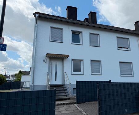 Foto - Doppelhaushälfte mit 2 Wohneinheiten und 4 Garagen in 59457 Werl