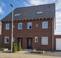 Modernes Doppelhaus in 41812 Erkelenz – Attraktive Kapitalanlage