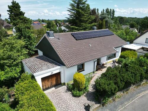 Foto - Vielseitiger Bungalow mit Einliegerwohnung und großem Garten