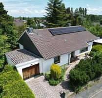 Vielseitiger Bungalow mit Einliegerwohnung und großem Garten - Königswinter