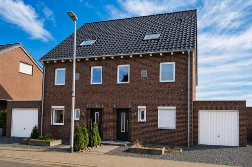 Foto - Modernes Doppelhaus in 41812 Erkelenz – Attraktive Kapitalanlage