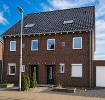 Modernes Doppelhaus in 41812 Erkelenz – Attraktive Kapitalanlage