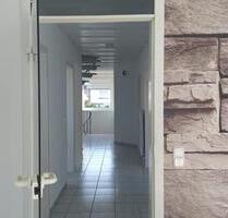 Große Dachgeschosswohnung über zwei Etagen nördlich von Rhede