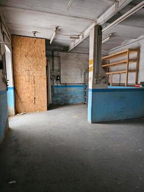 Foto - Lager oder Werkstatt in Ramstein mit kleiner Toilette