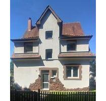 Biete renovierungsbedürftiges Mehrfamilienhaus in Zweibrücken