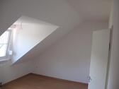 Foto - Dachgeschoßwohnung in Waldrach zur Miete