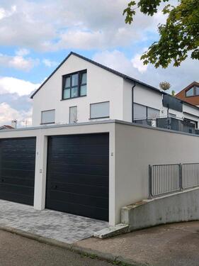 Foto - Stilvolle 3,5 Zimmer DG- Wohnung mit Energieeffizienzklasse A+