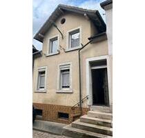 Sanierungsbedürftiges Reihenhaus mit Potenzial in Lambrecht - Lambrecht (Pfalz)