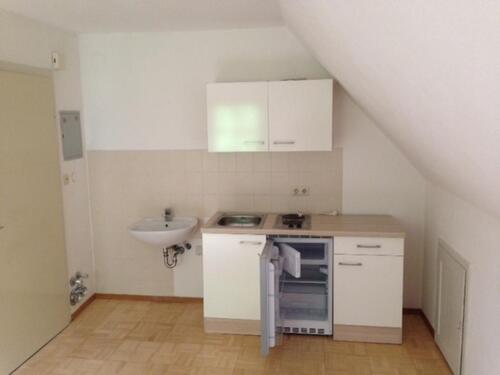 Foto - 2 Zimmer Dachgeschosswohnung - 269,00 EUR Kaltmiete, ca.  20,00 m²