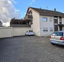 Helle 4,5 Zimmer Wohnung (140 qm) mit großem Balkon - Kirchheim unter Teck