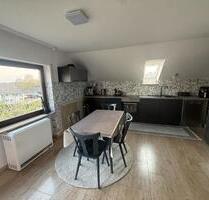 Vermiete 3-Zi DG-Wohnung in Ingersheim - Crailsheim