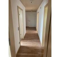 Wohnung DG, 70qm, 2Zi,Kü,Bad in ruhiger Lage - Berching