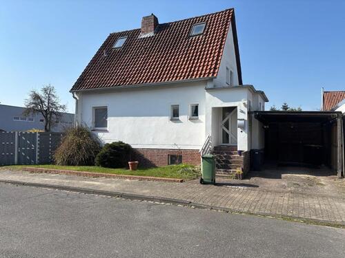 Foto - Einfamilienhaus mit großem Grundstück in Fallersleben