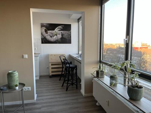 Foto - Stilvolle möblierte 2-Zimmer-Wohnung mit traumhaftem Hafenblick