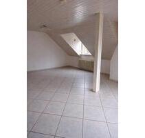 3,5 Zi.OG 3,5 Zi- Wohnung-Garagenstellplatz.Lauchheim am Bahnhof