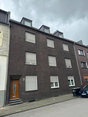 Foto - Große 5-Zimmer-Wohnung in Duisburg-MeiderichBeeck