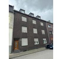 Große 5-Zimmer-Wohnung in Duisburg-MeiderichBeeck