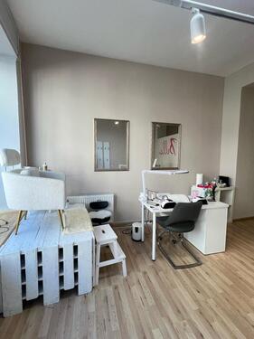 Foto - Kosmetikstudio (offene Teilfläche) in Mainz zu vermieten!