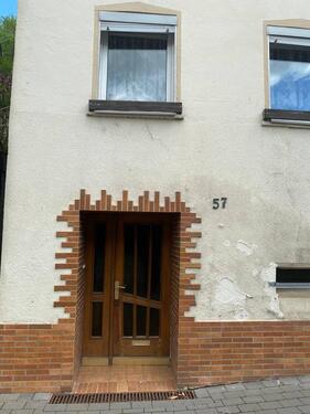 Foto - Handwerker aufgepasst: Bewohnbares Haus mit Top-Werten&Glasfaser