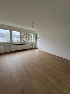 Foto - Sanierte 2-Zimmer-Wohnung mit Balkon und EBK in Peine