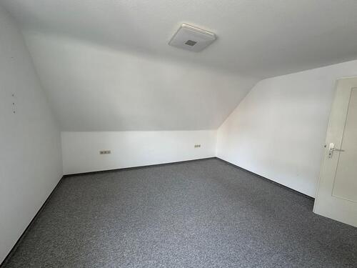 Foto - 4 Zimmer Dachgeschoßwohnung zur Miete in Nürtingen