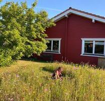 Charmantes Holzhaus mit Kamin, PV & Garten – 36 min nach Hamburg - Wrist